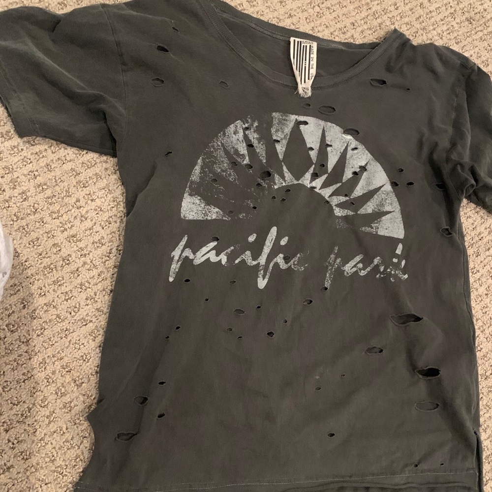 We the Free distressed tshirt, longer in the back